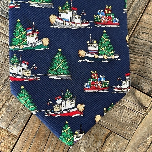 Christmas Tugs Silk Tie by Eric Hulch for Alynn - Picture 2 of 5